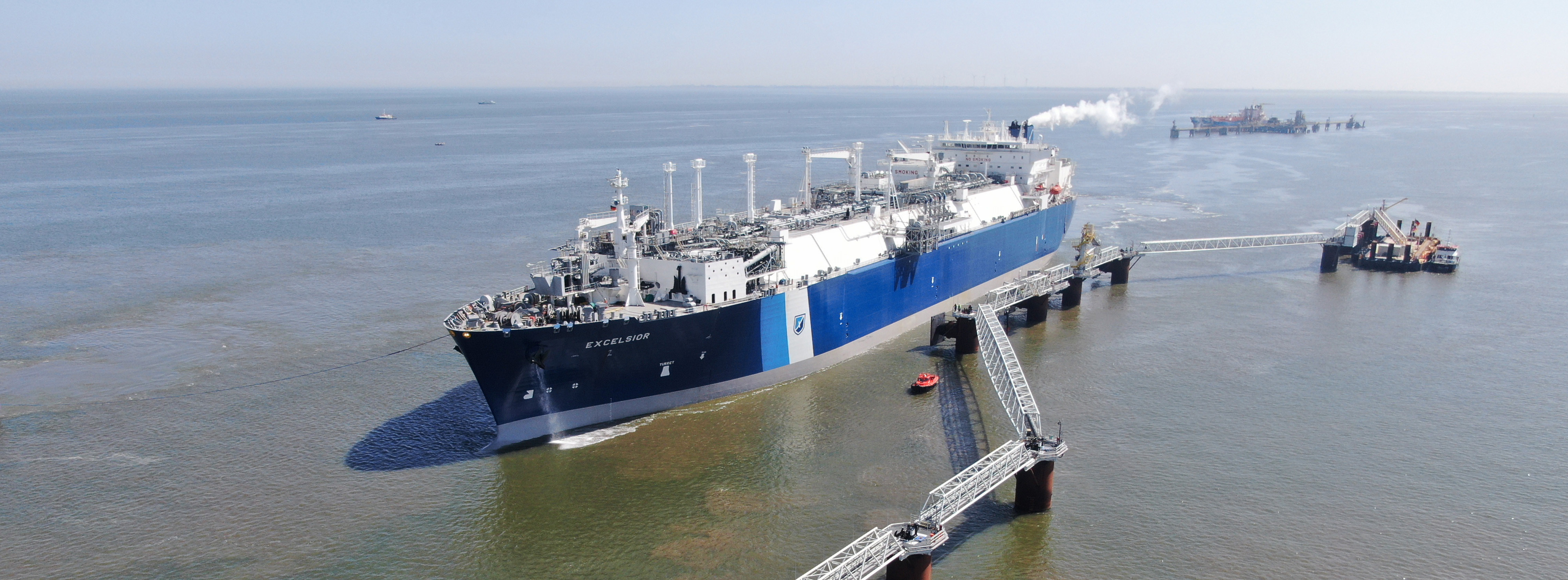 Energie & Management > Gas - LNG-Terminal Wilhelmshaven II nimmt Betrieb auf