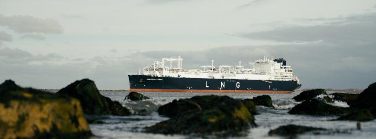Energie & Management > Gas - Schwimmendes LNG-Terminal in Stade soll im September starten