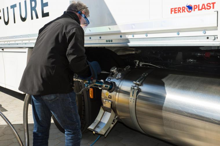 Energie & Management > Verkehr - EU nimmt Güterverkehr beim CO2-Ausstoß in die Pflicht