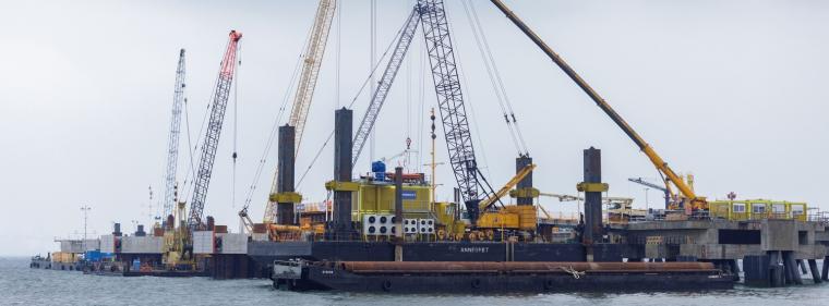 Energie & Management > Lng - Wilhelmshaven soll noch vor Weihnachten Gas einspeisen