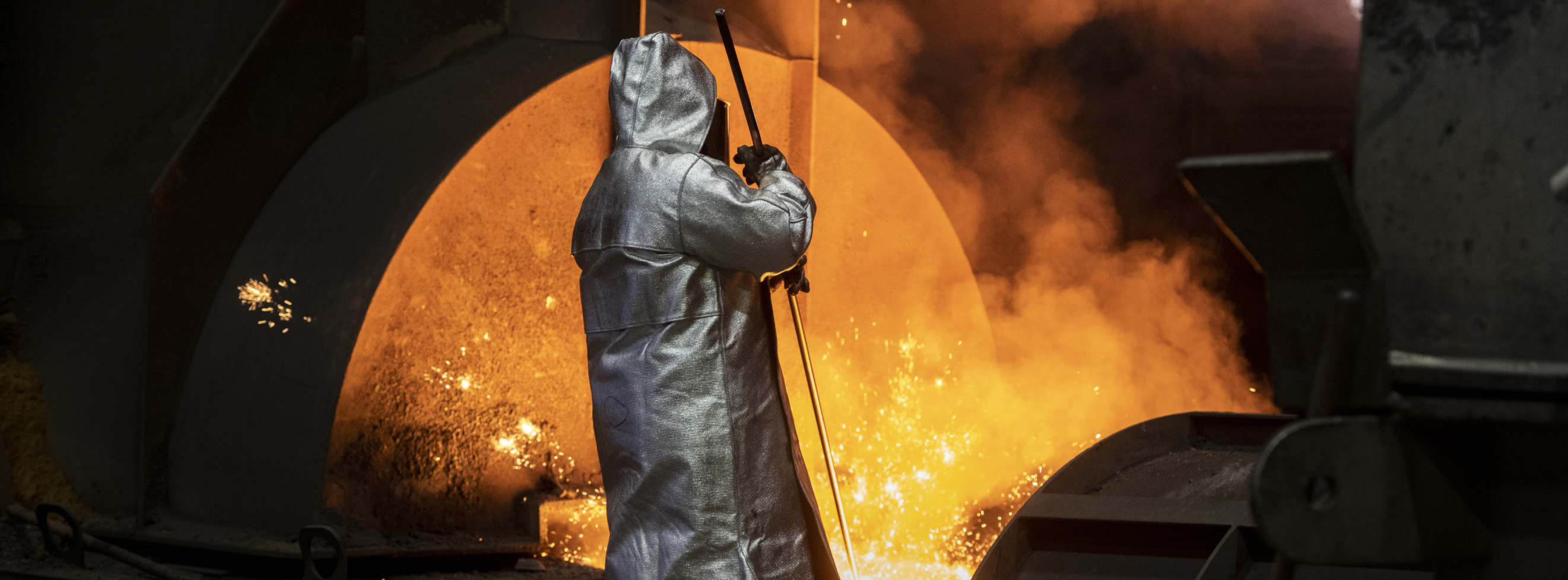 Energie & Management > Unternehmen - Thyssenkrupp hält trotz Krise an Plänen für grünen Stahl fest