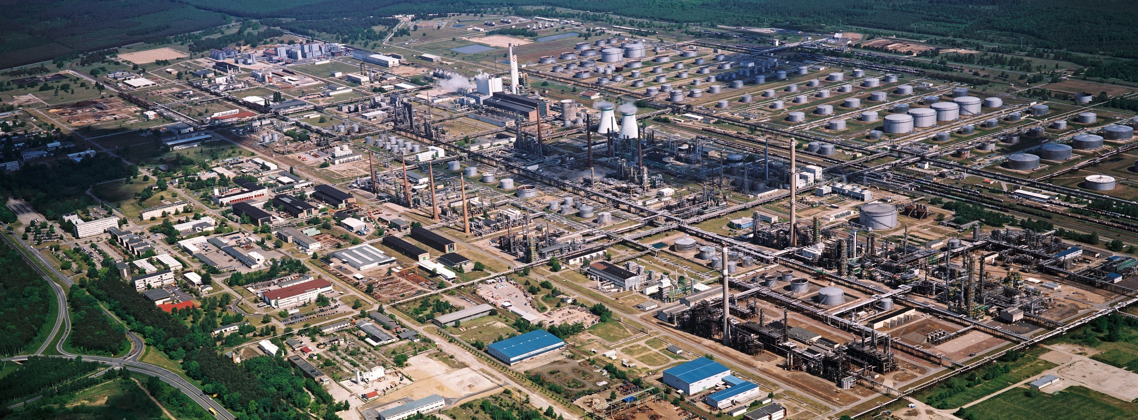 Energie & Management > Öl - Bund erwartet rasch mehr Öllieferungen über Danzig 