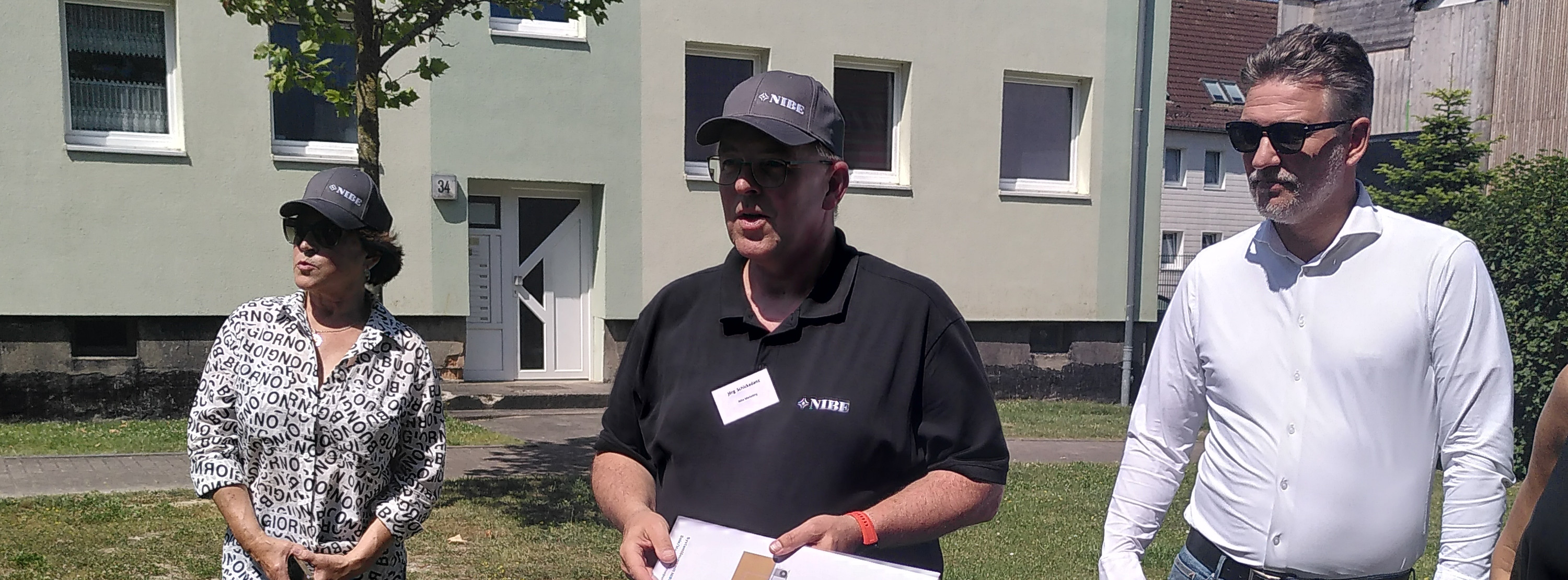 Energie & Management > Wärme - 70 Jahre alte Mietshäuser heizen mit Erdwärme