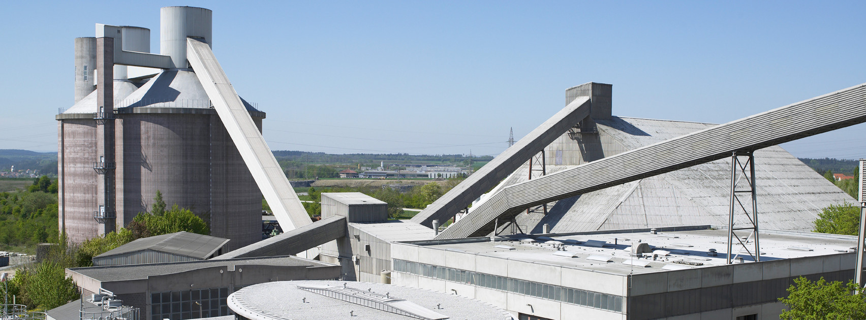 Energie & Management > Dekarbonisierung - Holcim nutzt Abwärme für Strom und Wärme