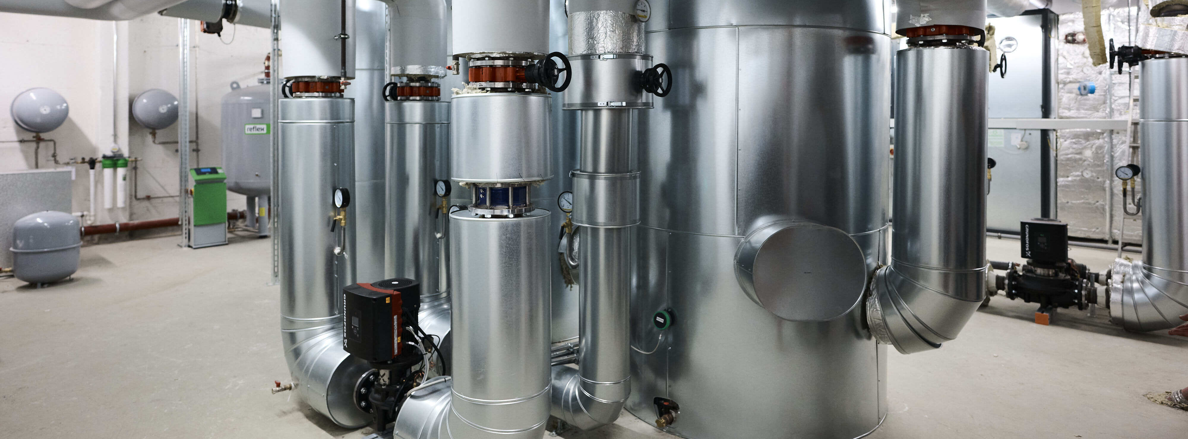 Energie & Management > Wärme - Abwärme aus Rechenzentrum versorgt Stuttgarter Synergiepark