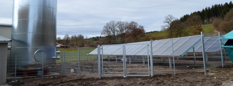 Energie & Management > Wärme - Nahwärme aus Solarthermie und Hackschnitzeln