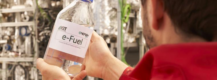 Energie & Management > F&E - Power-to-Liquid-Anlage koppelt Produktionsprozesse