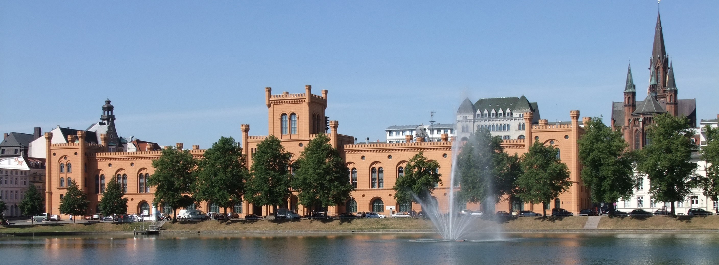 Energie & Management > Fernwärme - Neue Geothermieanlage in Schwerin