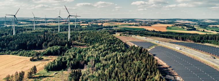 Energie & Management > Regenerative - Solar-Wind-Hybridpark nutzt gemeinsamen Netzanschlusspunkt 
