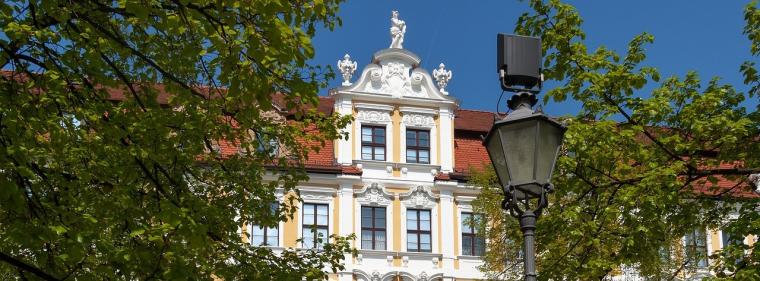 Energie & Management > Photovoltaik - Photovoltaik trotz Denkmalschutz in Sachsen Anhalt