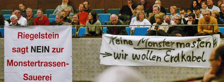 Energie & Management > Stromnetz - Proteste gegen Gleichstrom-Leitung in Bayern