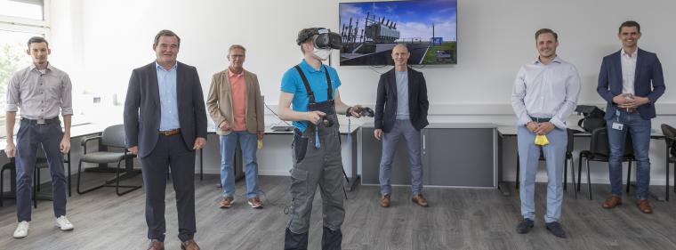 Energie & Management > IT - Virtuelles Umspannwerk für die Bayernwerk-Azubis