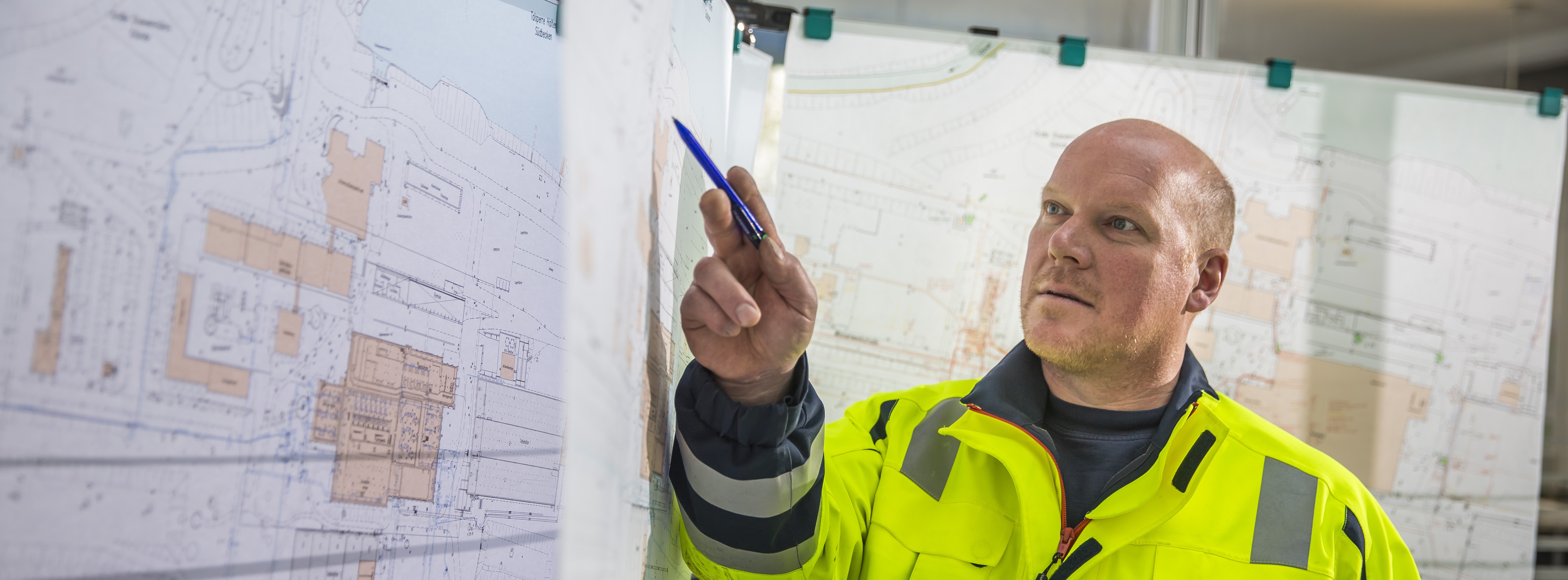 Energie & Management > Advertorial - Berufswelten Energie und Wasser