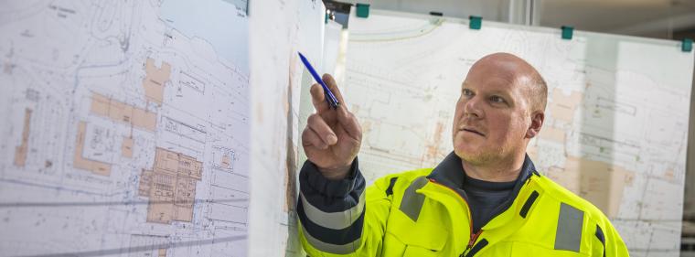 Energie & Management > Advertorial - Berufswelten Energie und Wasser