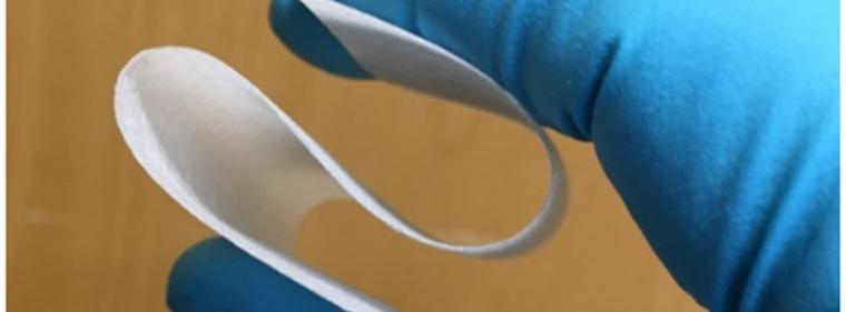 Energie & Management > Stromspeicher - Biegsames Glas für sichere Batterien