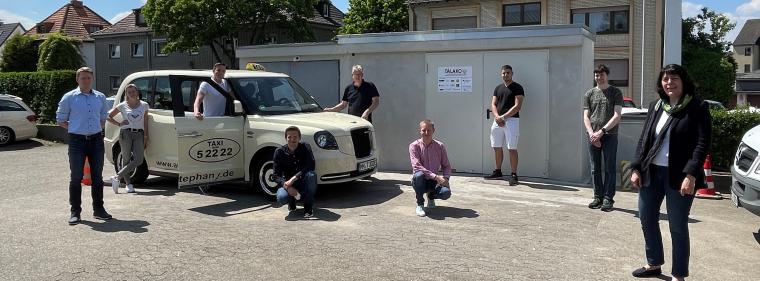 Energie & Management > Elektrofahrzeuge - Das Taxi laden beim Warten auf Fahrgäste