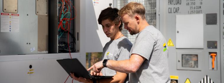 Energie & Management > Advertorial  - Wenn der Speicher läuft, aber nicht liefert