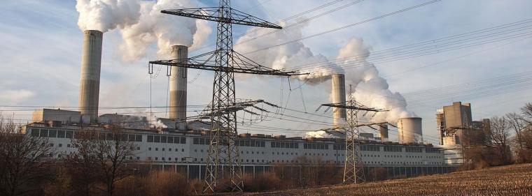Energie & Management > Kohlekraftwerk - Frimmersdorf vor Abschaltung