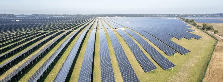 Energie & Management > Photovoltaik - EnBW nimmt größte Solaranlage in Deutschland in Betrieb