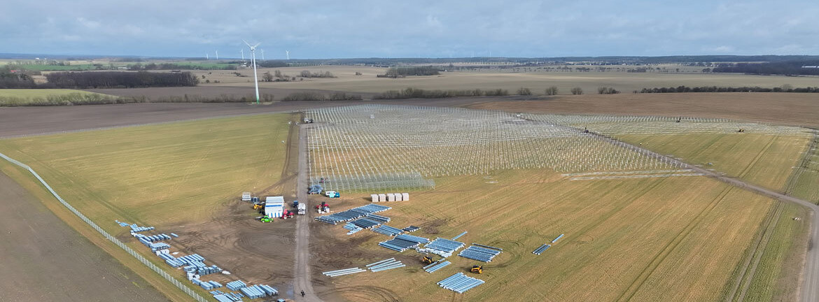 Energie & Management > Agri-Pv - Fortschritte in Mega-Agri-PV-Park in Brandenburg