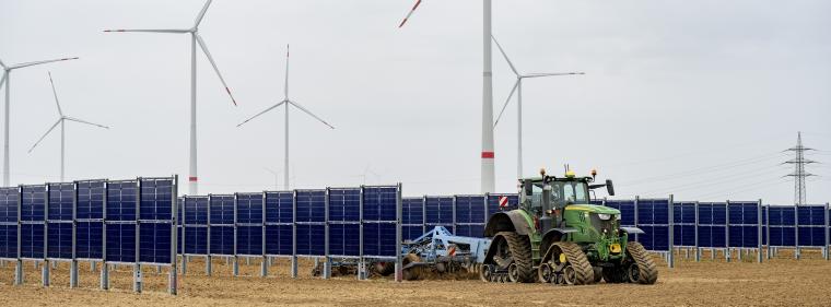 Energie & Management > Photovoltaik - Ackerbau und Grünstrom