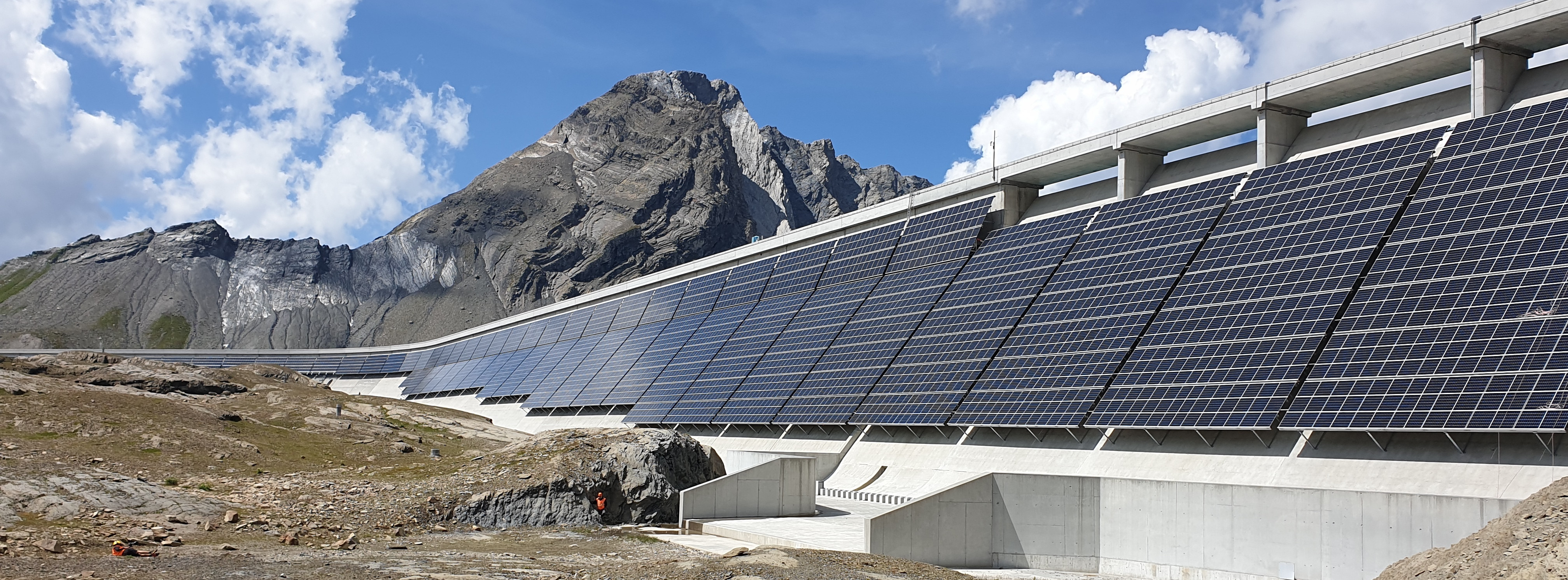 Energie & Management > Photovoltaik - Solarstrom aus den Glarner Alpen