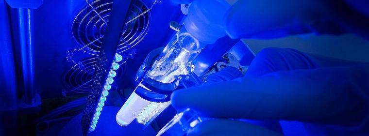 Energie & Management > F&E - Grüner Wasserstoff auf Knopfdruck