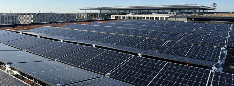 Energie & Management > Photovoltaik - Pünktliche PV-Bauarbeiten am BER - nach vier Jahren