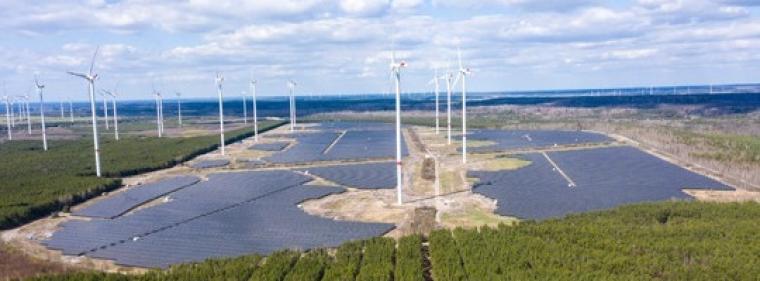 Energie & Management > Photovoltaik - Solarstrom aus dem Braunkohletagebau