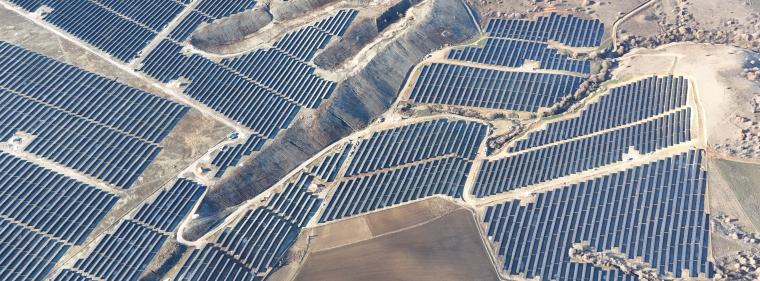 Energie & Management > Photovoltaik - RWE errichtet in Griechenland PV im Gigawatt-Maßstab