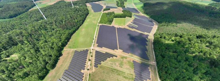 Energie & Management > Photovoltaik - Kommune wird an Projektgesellschaft beteiligt