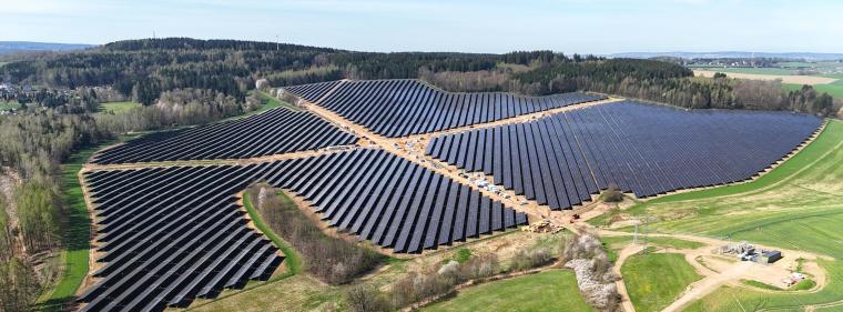Energie & Management > Photovoltaik - Solarpark Gornau mit 60 MW am Netz