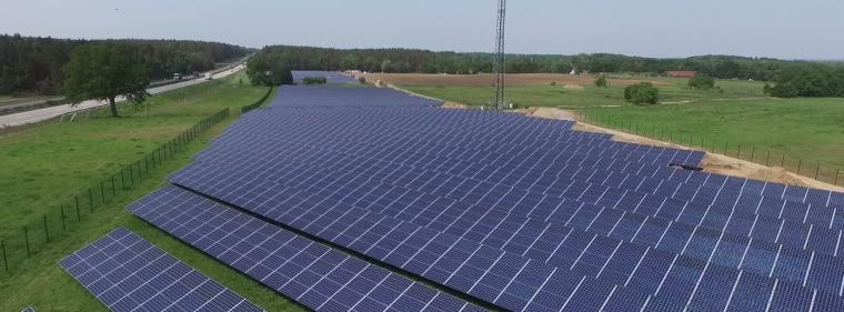 Energie & Management > Photovoltaik - Solarkraftwerk in Brandenburg ist fertig