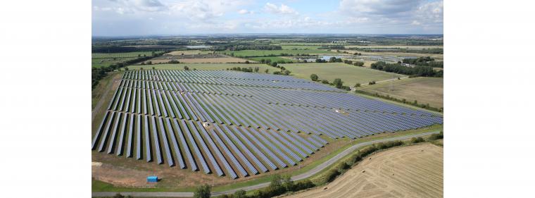 Energie & Management > Photovoltaik - Aquila Capital erwirbt britischen Solarpark