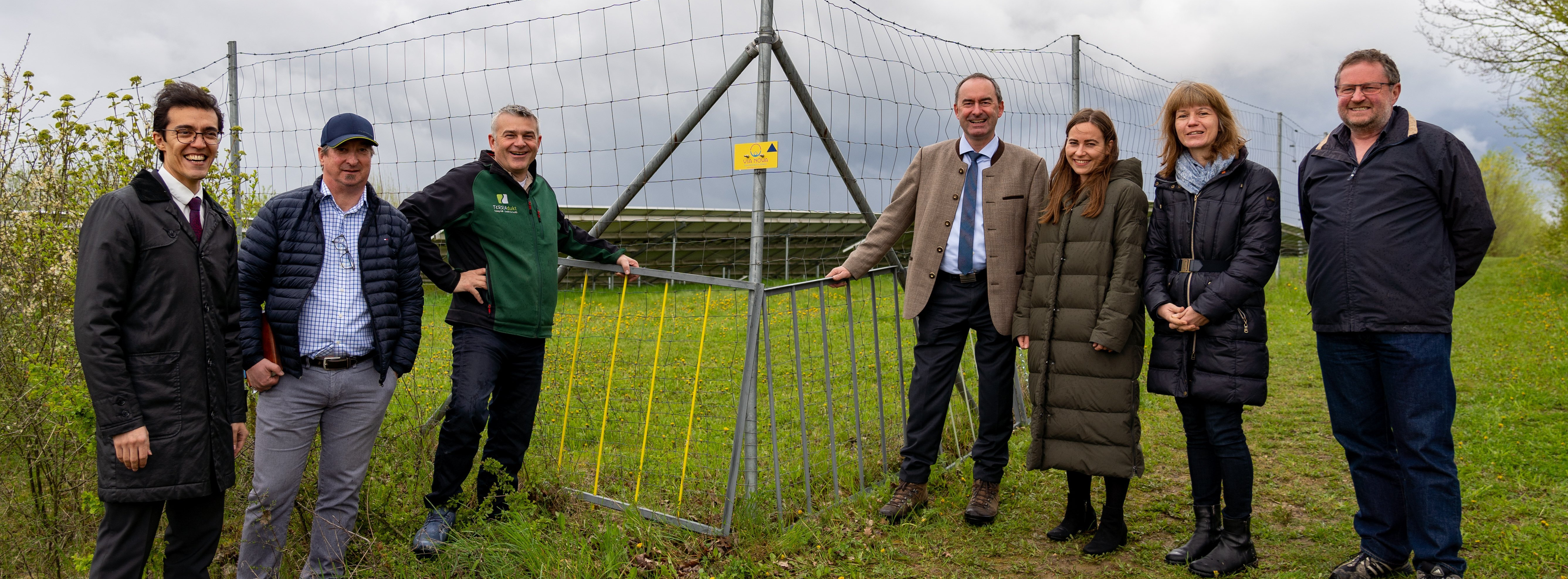Energie & Management > Photovoltaik - Das Reh darf rein, der Mensch muss draußen bleiben