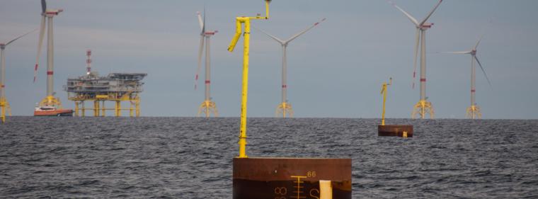 Energie & Management > Windkraft Offshore - Umspannwerk für Windpark Arkona wird installiert