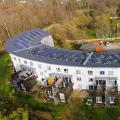 Energie & Management > Klimaschutz - Kirche installiert PV-System für Sozialwohnungen