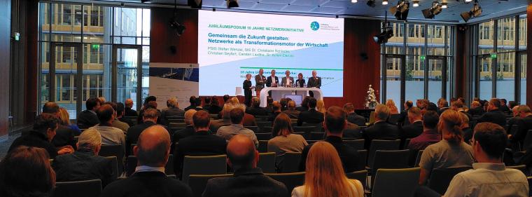 Energie & Management > Effizienz - Effizienznetzwerke als Transmissionsriemen für Klimaschutz