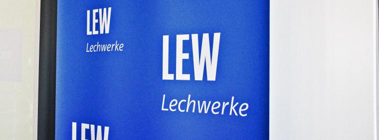 Energie & Management > Elektrofahrzeuge - Mehr als 130 Ladesäulen bis Ende August