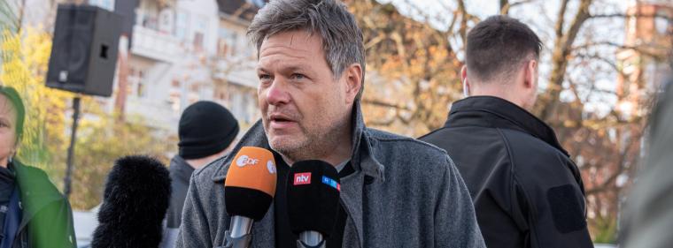 Energie & Management > Öl - Habeck will Raffinerie Schwedt erhalten