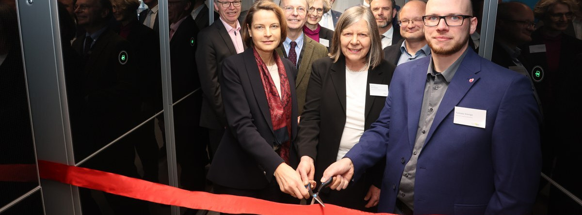 Energie & Management > Wasserstoff - Brennstoffzellen starten ihren Betrieb im Krankenhaus