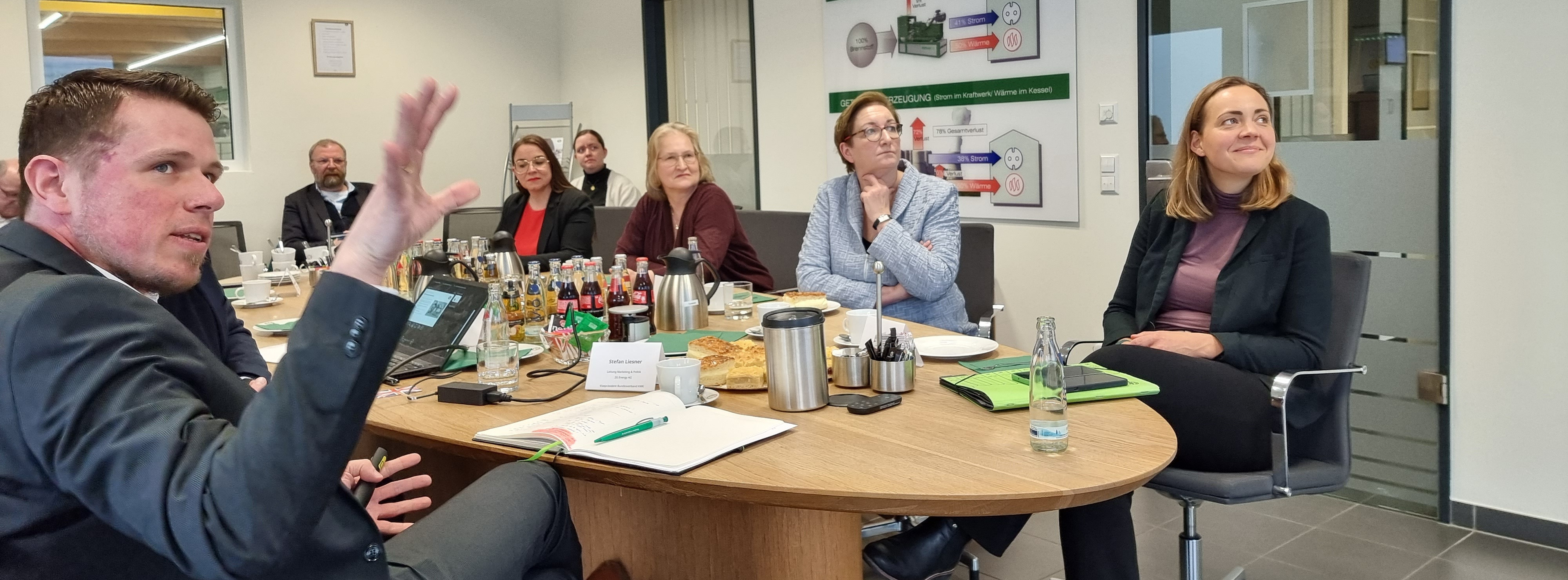 Energie & Management > KWK - Bauministerin Geywitz will KWK-Technik stärken