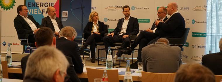 Energie & Management > E-World 2024 - Deutschland verfehlt Ziel von 15 Millionen E-Autos bis 2030