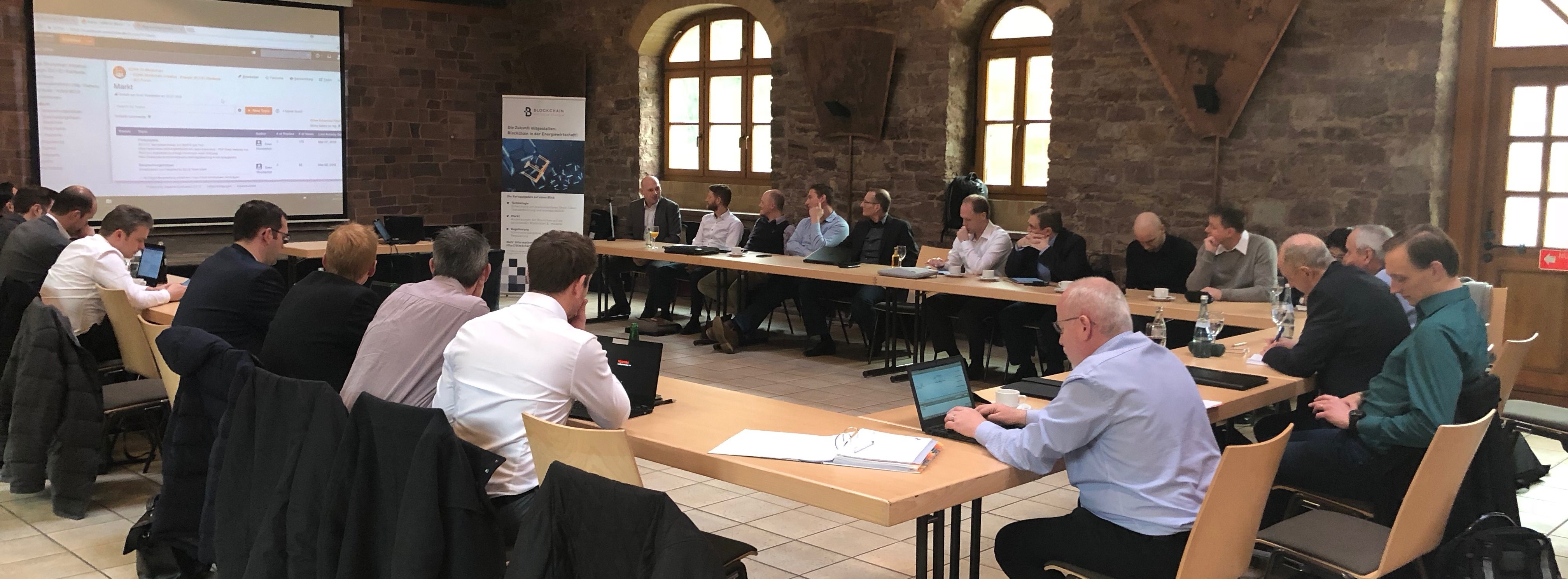 Energie & Management > Verbände - Blockchain-Initiative erarbeitet Positionspapier