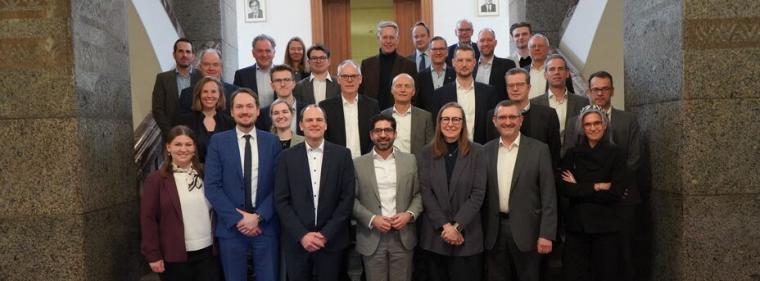 Energie & Management > Stromnetz - Hessen startet Plattform für passgenauen Netzausbau