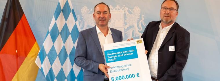 Energie & Management > Wasserstoff - Wasserstoffprojekt in Bayreuth bekommt weitere Gelder