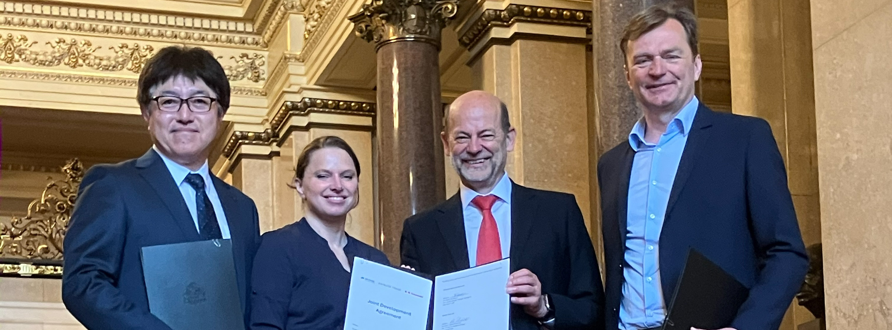 Energie & Management > Wasserstoff - Partner planen Flüssig-H2-Lieferkette über Hamburg