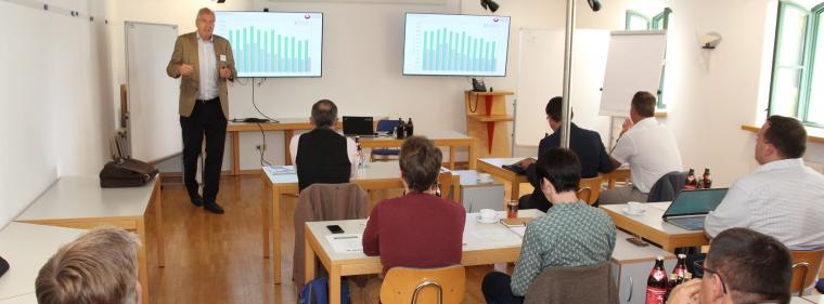 Energie & Management > Fernwärme - Bayerisches Fernwärmenetzwerk gestartet