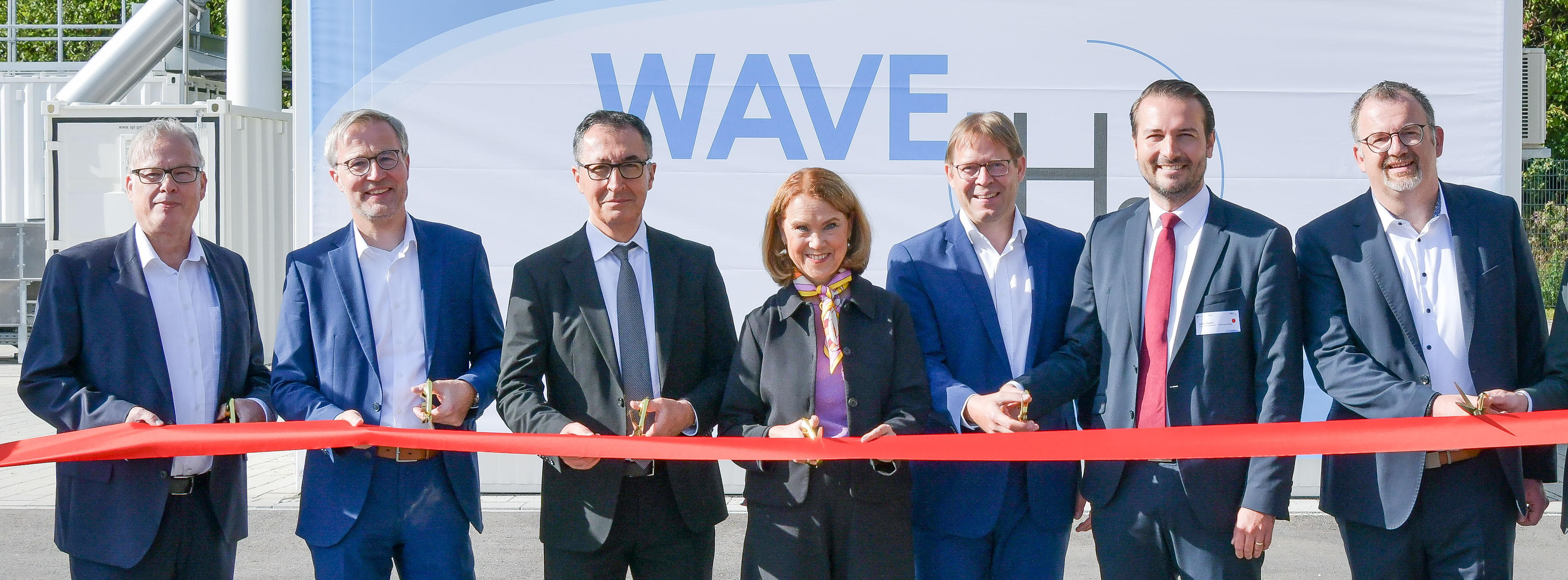 Energie & Management > Wasserstoff - Universität Stuttgart baut praxinahe H2-Forschung aus