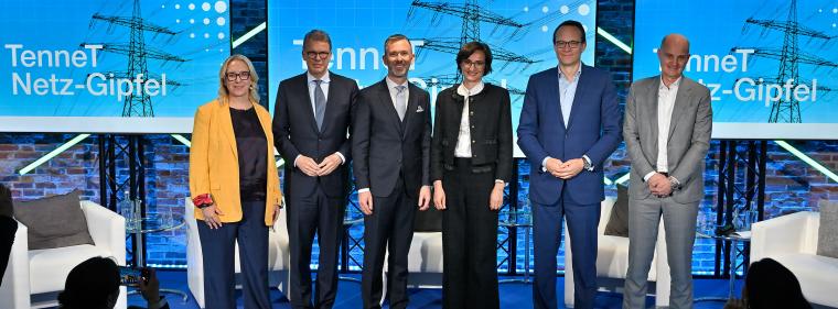 Energie & Management > Stromnetz - Wirtschaft drängt auf schnelleren Netzausbau